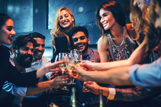 Top Dos & Don’ts when You’re Going Clubbing for the First Time