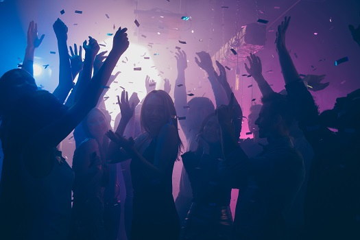 Nightclub or Bar: Which to Open?